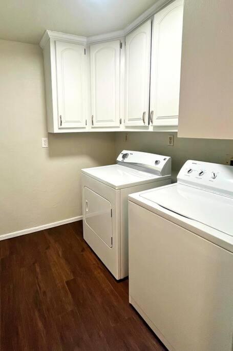 Spacious Escape With Game Near Sill Sleeps 6